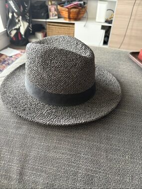 NWOT Eton Woven Straw Fedora Hat in Heather Gray with Black Band